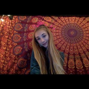 Meet your Posher, Eleanore